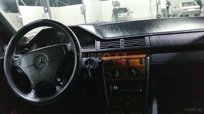 Mercedes 220 E 1993, 480,000 km - 2.2 л - Bakı