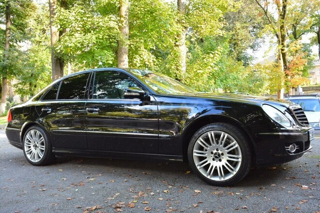 Mercedes E 220 2007, 410,000 km - 2.2 l - Quba