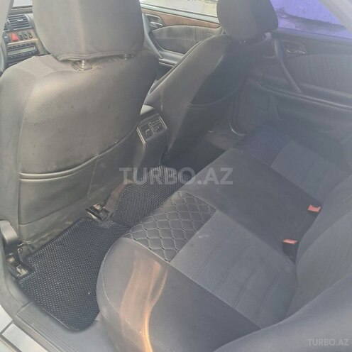 Mercedes E 270 2001, 470,000 km - 2.7 l - Bakı