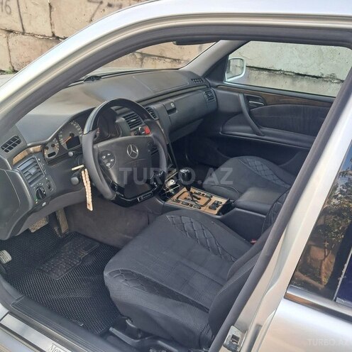 Mercedes E 270 2001, 470,000 km - 2.7 l - Bakı