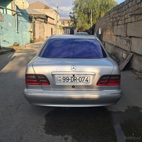 Mercedes E 270 2001, 470,000 km - 2.7 l - Bakı