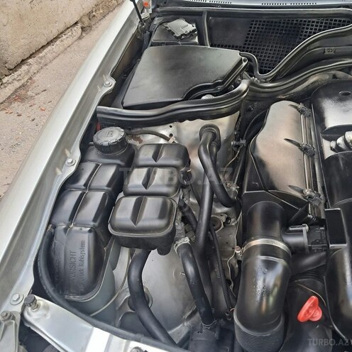 Mercedes E 270 2001, 470,000 km - 2.7 l - Bakı