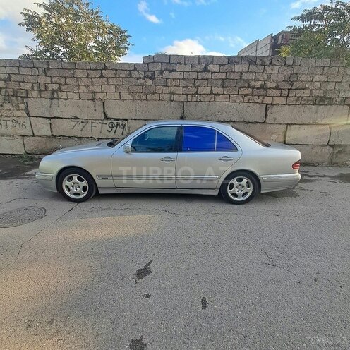 Mercedes E 270 2001, 470,000 km - 2.7 l - Bakı