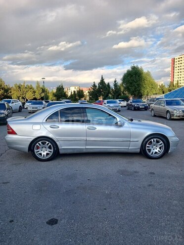 Mercedes C 240 2000, 352,698 km - 2.6 л - Bakı