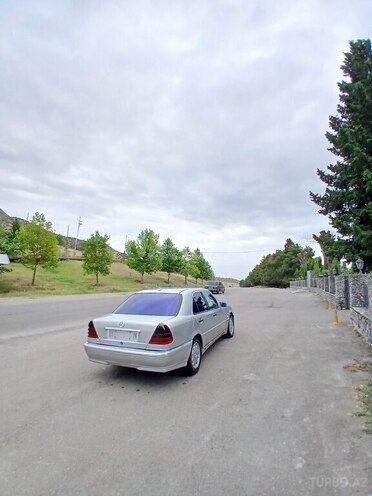 Mercedes C 220 1998, 253,698 km - 2.2 l - Tovuz