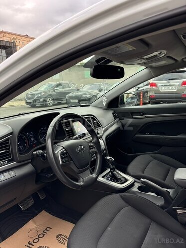 Hyundai Elantra 2018, 155,667 km - 2.0 л - Sumqayıt
