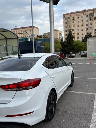 Hyundai Elantra 2018, 155,667 km - 2.0 л - Sumqayıt