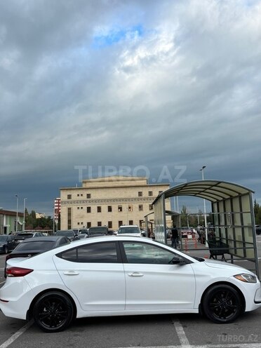 Hyundai Elantra 2018, 155,667 km - 2.0 л - Sumqayıt