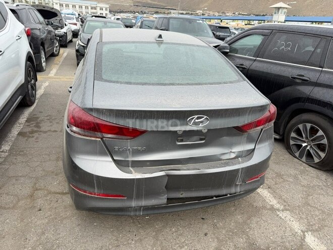 Hyundai Elantra 2017, 130,000 km - 2.0 l - Bakı