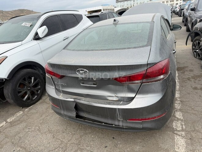 Hyundai Elantra 2017, 130,000 km - 2.0 l - Bakı