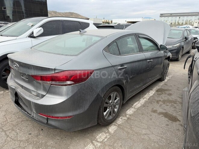 Hyundai Elantra 2017, 130,000 km - 2.0 l - Bakı