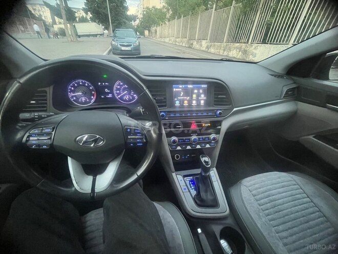 Hyundai Elantra 2019, 114,000 km - 2.0 л - Bakı