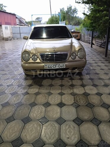 Mercedes E 270 2001, 569,000 km - 2.7 l - Masallı