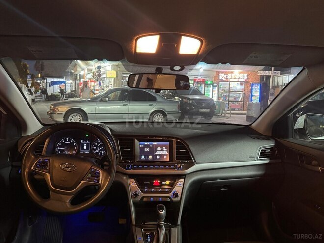 Hyundai Elantra 2017, 196,824 km - 2.0 l - Bakı