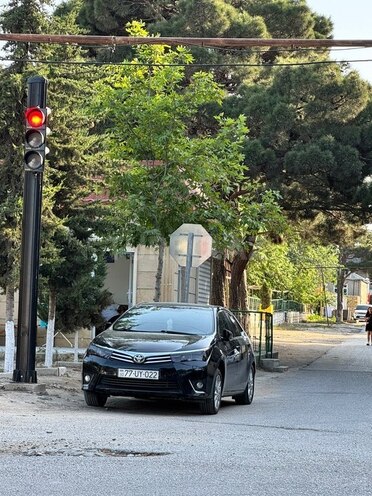Toyota Corolla 2014, 198,000 km - 1.6 л - Sumqayıt