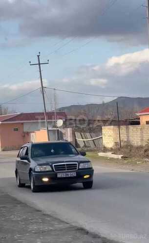 Mercedes C 200 2000, 415,000 km - 2.0 л - Göyçay