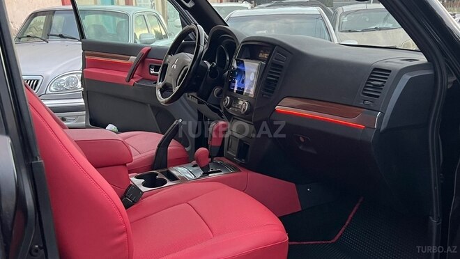 Mitsubishi Pajero 2006, 270,000 km - 3.0 л - Sumqayıt