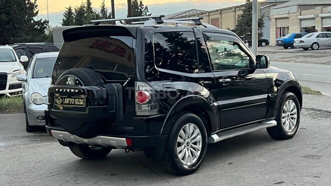 Mitsubishi Pajero 2006, 270,000 km - 3.0 л - Sumqayıt