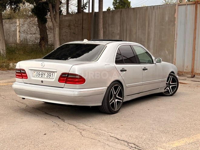 Mercedes E 220 1998, 308,000 km - 2.2 л - Sumqayıt