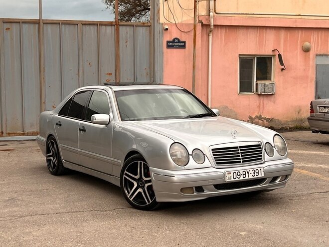 Mercedes E 220 1998, 308,000 km - 2.2 л - Sumqayıt