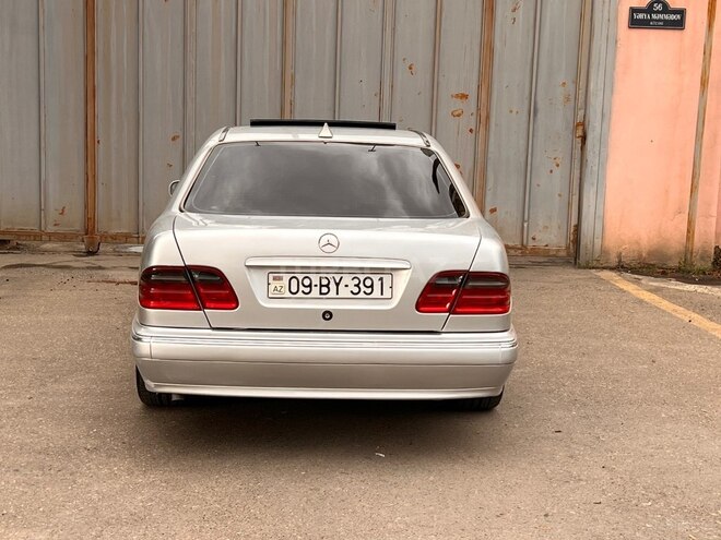 Mercedes E 220 1998, 308,000 km - 2.2 л - Sumqayıt