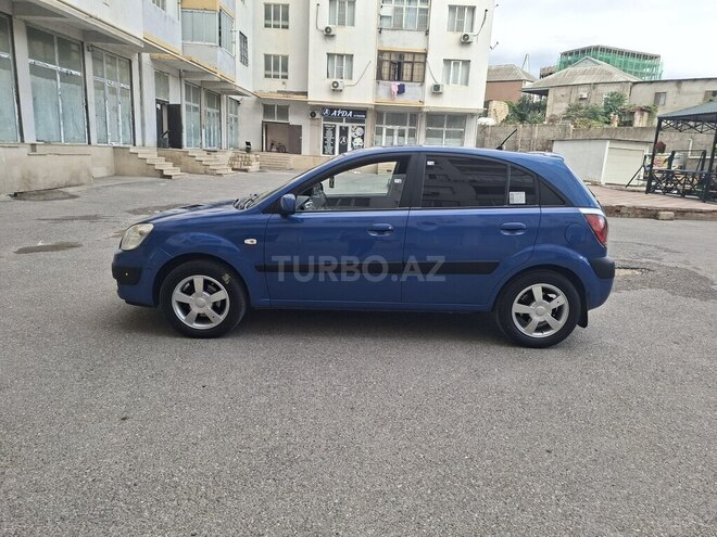 Kia Rio 2005, 275,000 km - 1.4 л - Bakı