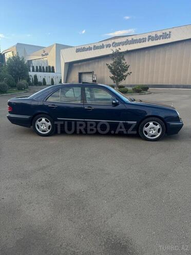 Mercedes E 240 1999, 235,469 km - 2.4 л - Tovuz