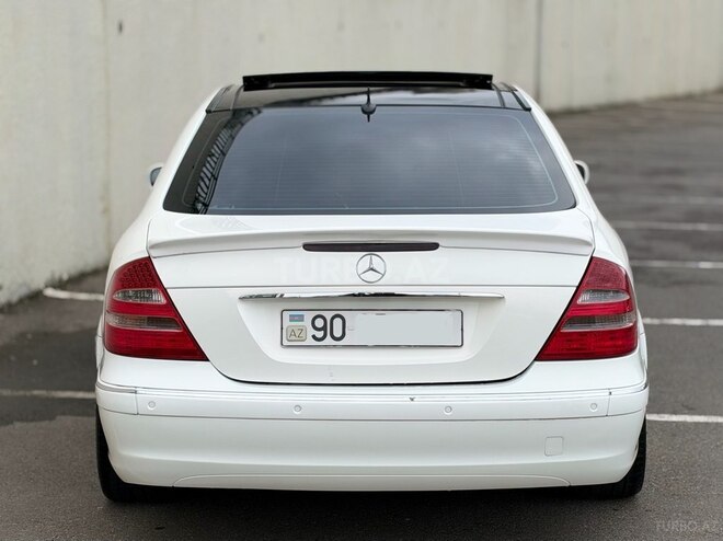 Mercedes E 240 2004, 208,000 km - 2.6 l - Bakı