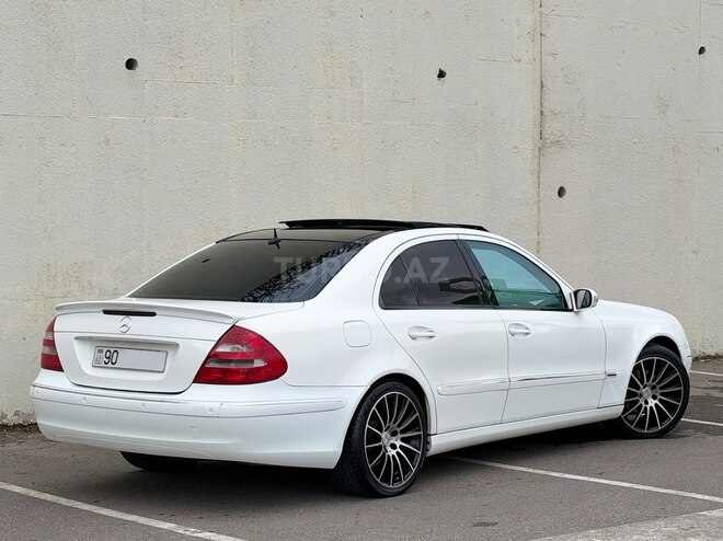 Mercedes E 240 2004, 208,000 km - 2.6 l - Bakı