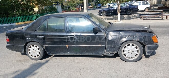 Mercedes  1988, 100,000 km - 2.6 л - Sumqayıt