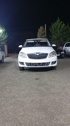 Skoda Fabia 2011, 322,820 km - 1.6 л - Bakı