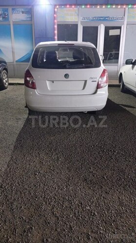 Skoda Fabia 2011, 322,820 km - 1.6 л - Bakı