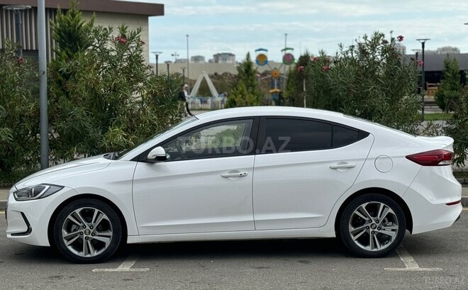 Hyundai Avante 2017, 83,000 km - 1.6 l - Bakı