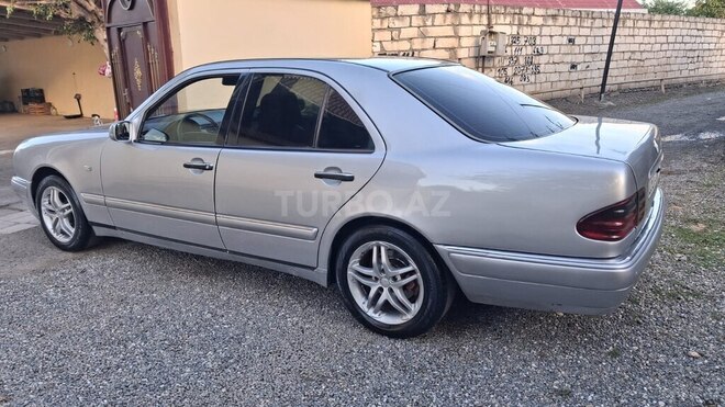 Mercedes E 240 1998, 267,893 km - 2.4 л - Ağstafa