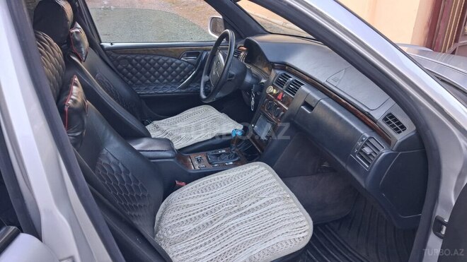 Mercedes E 240 1998, 267,893 km - 2.4 л - Ağstafa