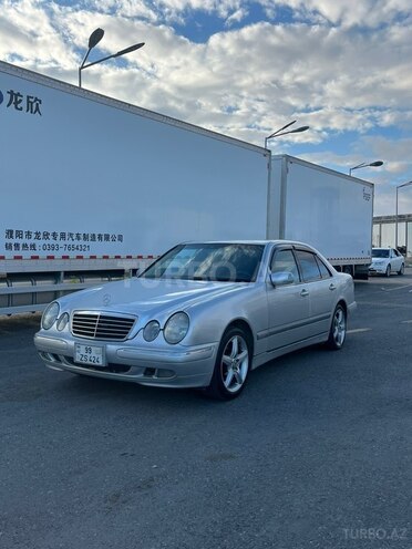Mercedes E 240 2000, 222,000 km - 2.4 л - Salyan