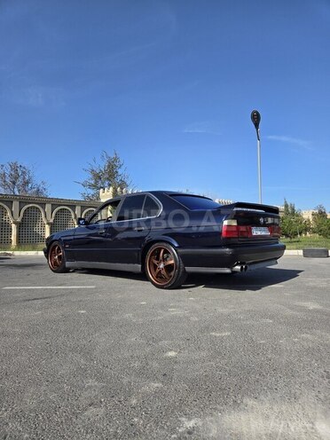 BMW 525 1995, 420,000 km - 2.5 л - Sumqayıt