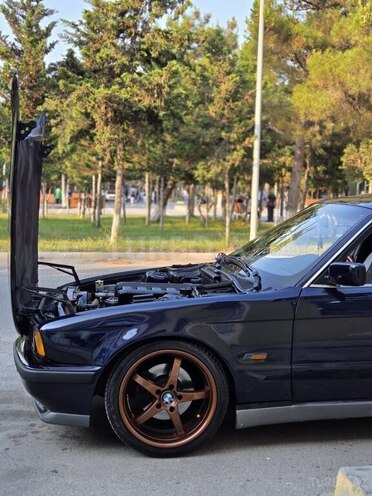 BMW 525 1995, 420,000 km - 2.5 л - Sumqayıt