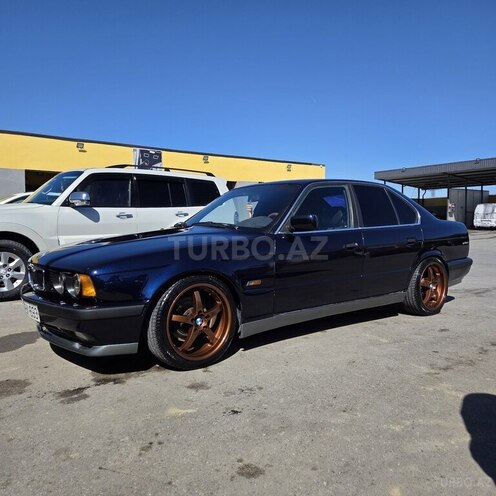 BMW 525 1995, 420,000 km - 2.5 л - Sumqayıt