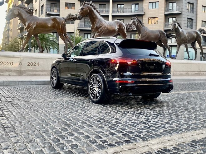 Porsche Cayenne GTS 2015, 99,000 km - 3.6 л - Bakı