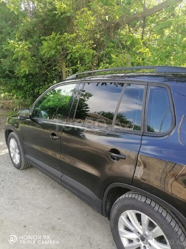 Volkswagen Tiguan 2009, 335,000 km - 2.0 л - Bakı