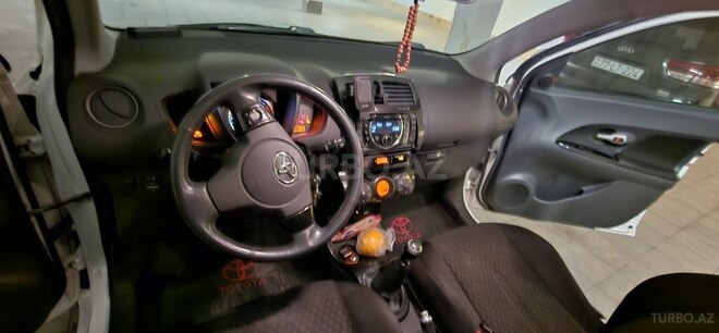 Toyota Urban Cruiser 2010, 267,000 km - 1.4 л - Bakı