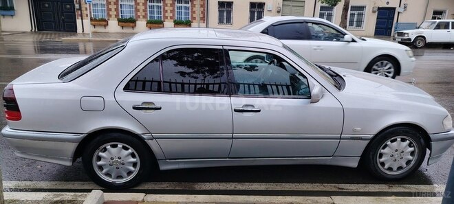 Mercedes C 180 1997, 255,200 km - 1.8 л - Göygöl