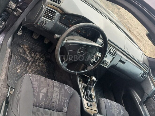 Mercedes E 240 1998, 385,000 km - 2.4 l - Beyləqan