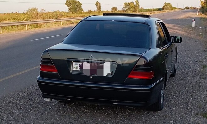 Mercedes C 200 1995, 685,268 km - 2.0 l - İmişli
