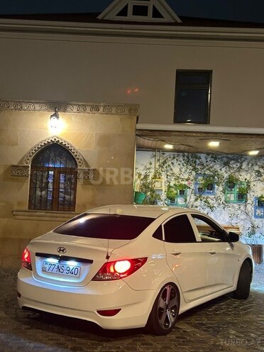 Hyundai Accent 2014, 300,000 km - 1.6 l - Bakı
