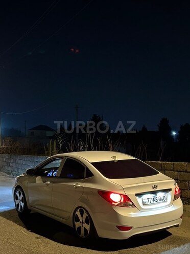 Hyundai Accent 2014, 300,000 km - 1.6 l - Bakı