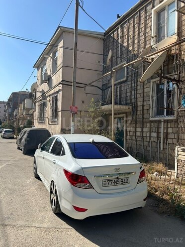 Hyundai Accent 2014, 300,000 km - 1.6 l - Bakı