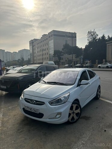 Hyundai Accent 2014, 300,000 km - 1.6 l - Bakı