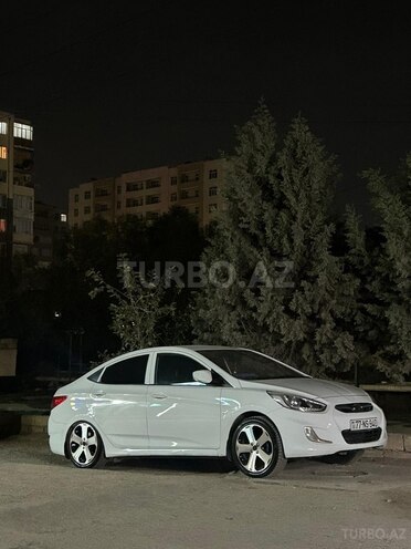 Hyundai Accent 2014, 300,000 km - 1.6 l - Bakı
